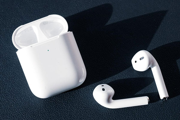 how-to-connect-airpods-2-main-bg.jpg.pagespeed.ce.k5HQCdYHj8.jpg